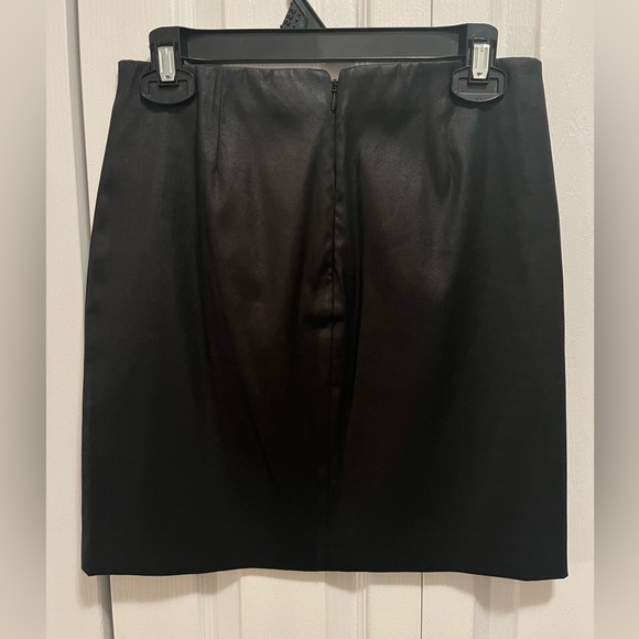 NWOT Aritzia (Talulah) Coated Black Mini Skirt - Picture 2 of 5